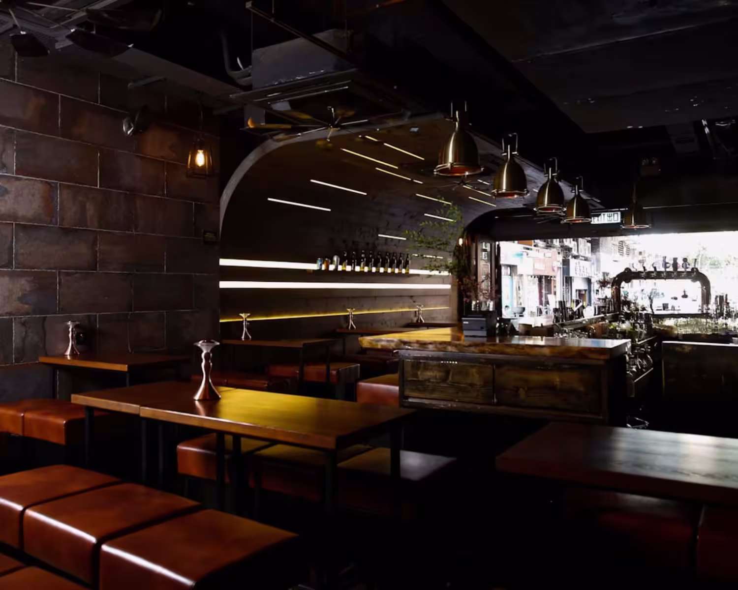 De Luna Bar and Restaurant Photo - Interior