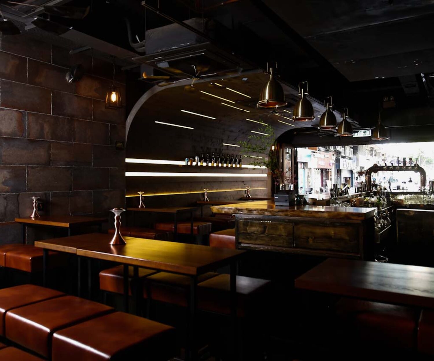 De Luna Bar & Restaurant﻿ - Hong Kong